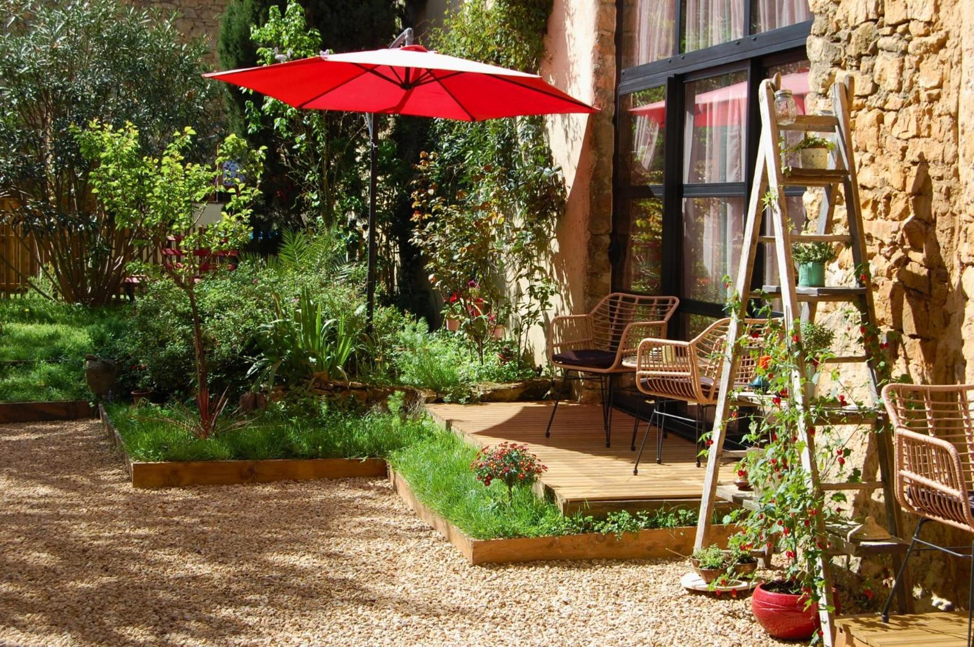 La Bucolique, Chambres Et Jardin D'Hotes Sabran Exterior photo