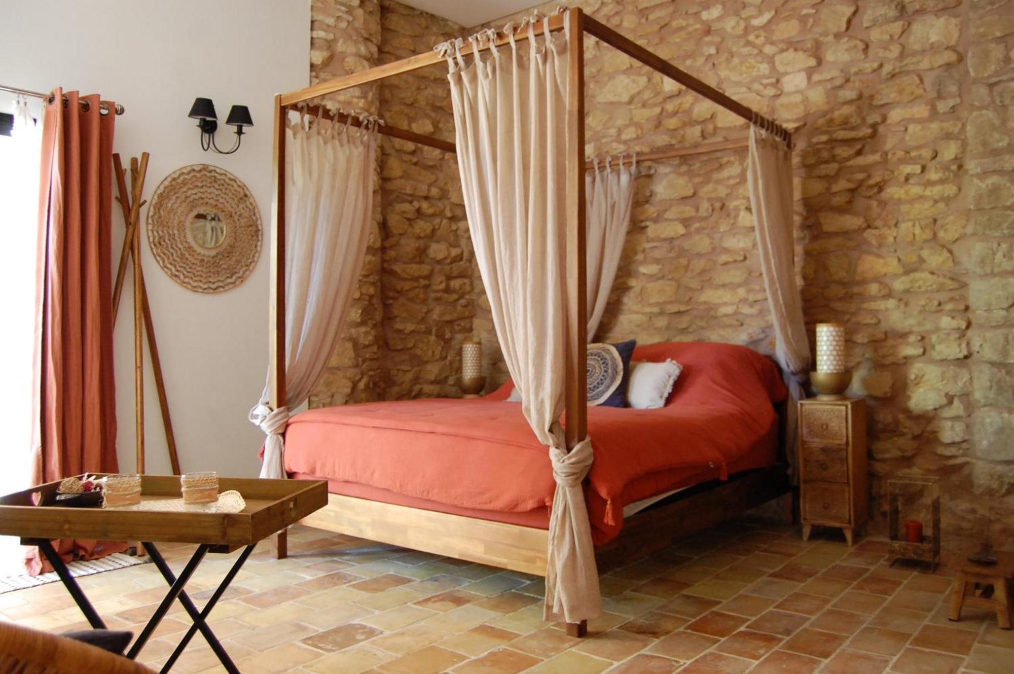 La Bucolique, Chambres Et Jardin D'Hotes Sabran Exterior photo
