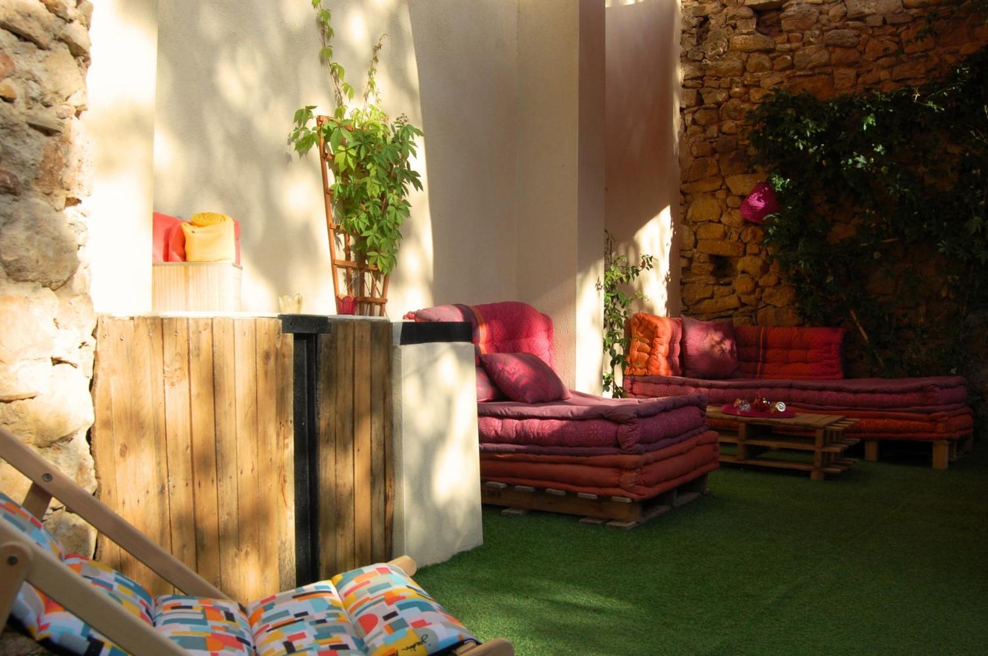 La Bucolique, Chambres Et Jardin D'Hotes Sabran Exterior photo